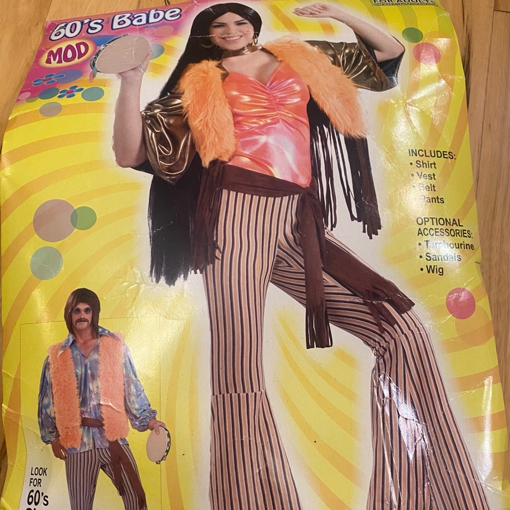 Halloween costume 60’s Babe